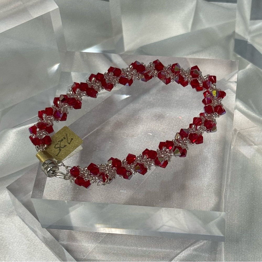NWT Handmade Spiral Bracelet With Swarovski Crystals Magnetic Clasp (Red) - Picture 6 of 7